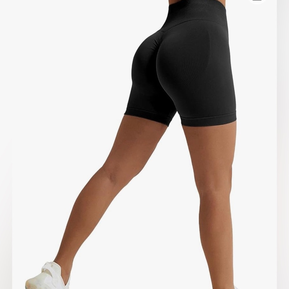 BUNDLE 2 Pair of Scrunch Shorts 12.00      5.95 shipping too! 👀 BNWOT Junior's
